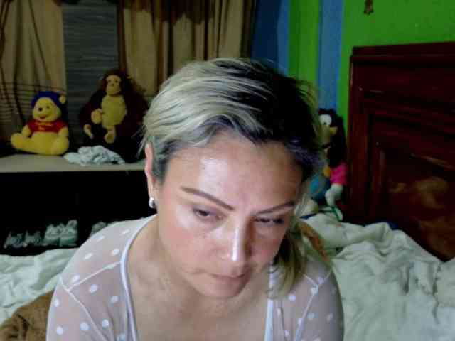 Charlizetheron1 webcam