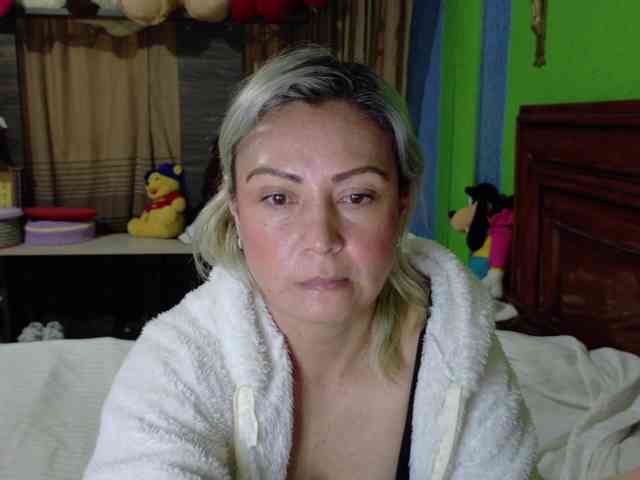 Charlizetheron1 webcam