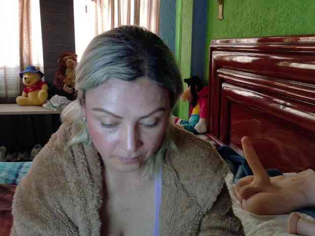 Charlizetheron1 webcam