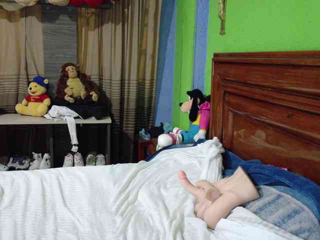 Charlizetheron1 webcam