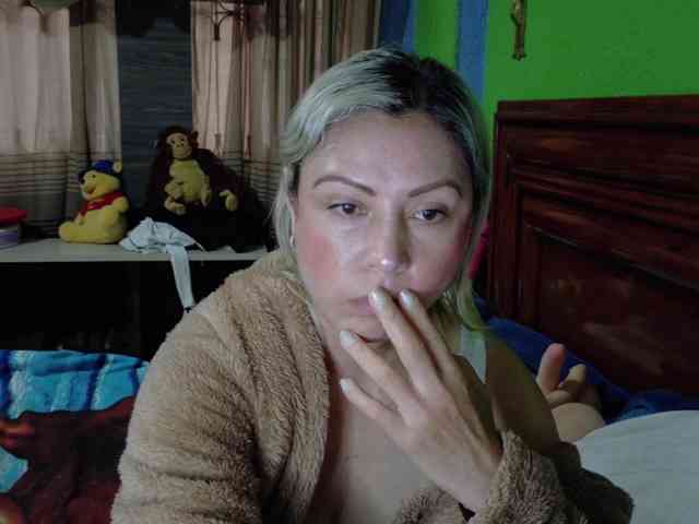 Charlizetheron1 webcam