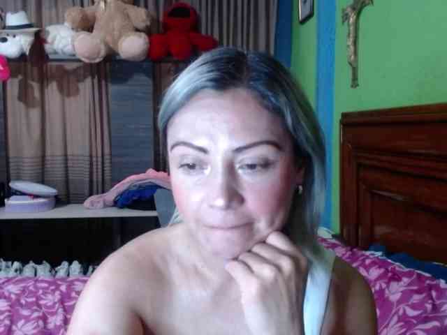 Charlizetheron1 webcam