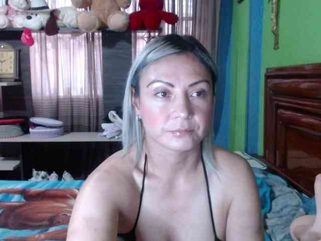 Charlizetheron1 webcam