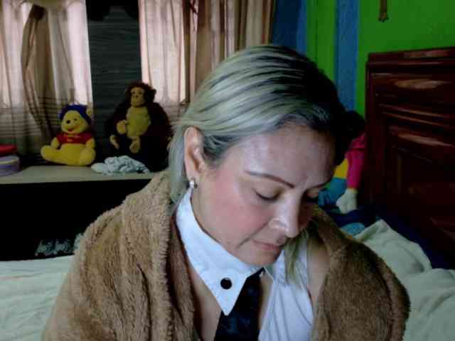 Charlizetheron1 webcam