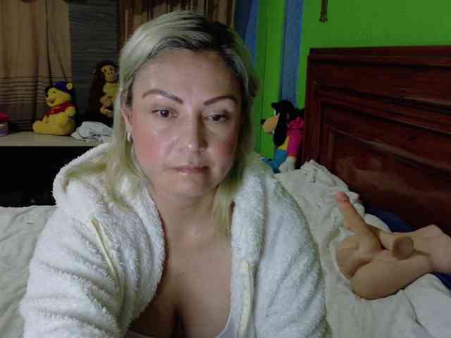 Charlizetheron1 webcam