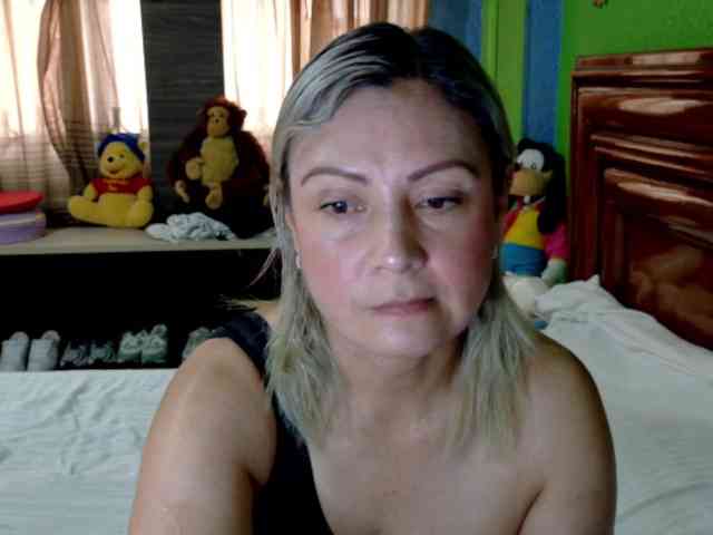 Charlizetheron1 webcam