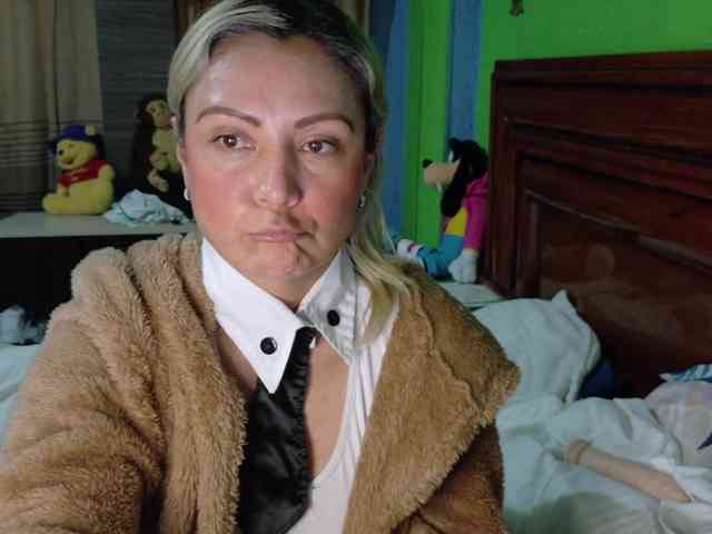 Charlizetheron1 webcam