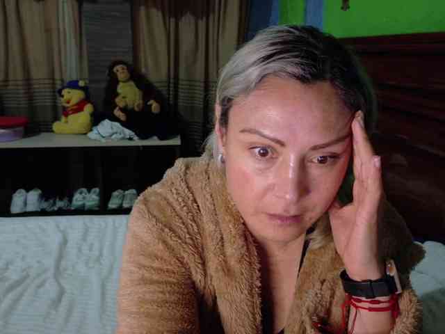 Charlizetheron1 webcam