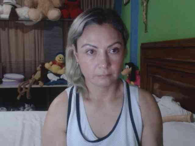 Charlizetheron1 webcam