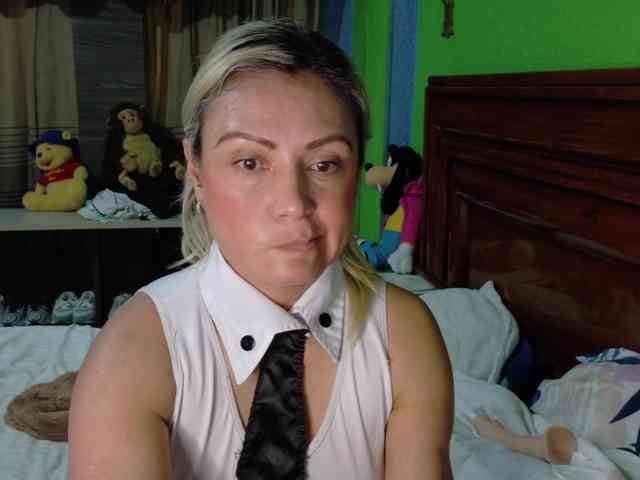 Charlizetheron1 webcam