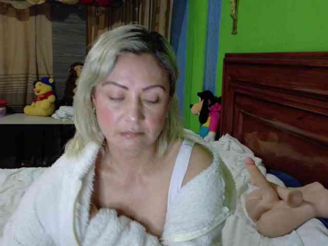 Charlizetheron1 webcam