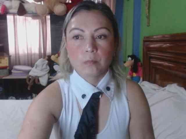 Charlizetheron1 webcam