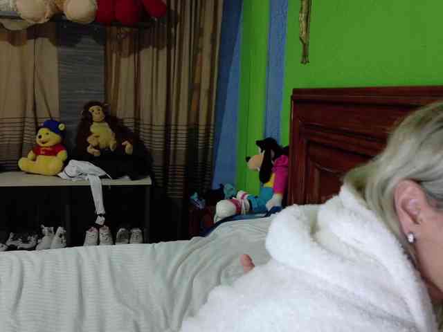 Charlizetheron1 webcam