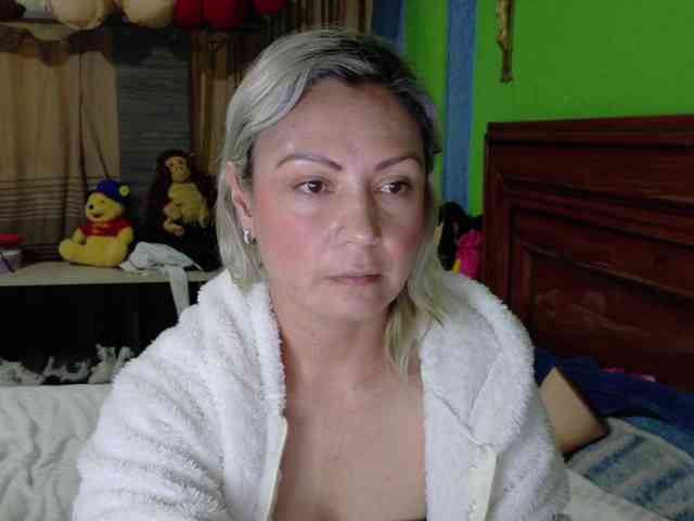 Charlizetheron1 webcam