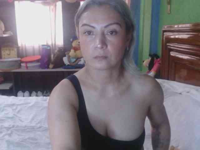 Charlizetheron1 webcam