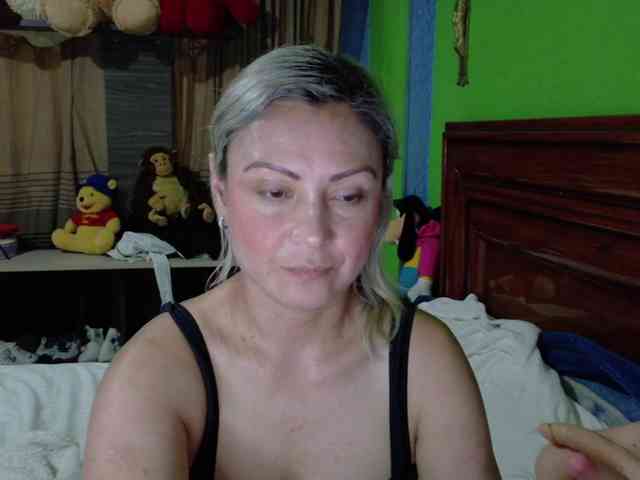 Charlizetheron1 webcam