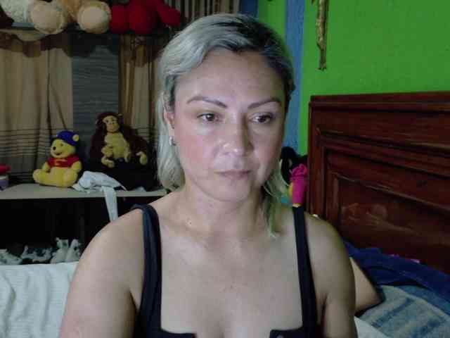 Charlizetheron1 webcam