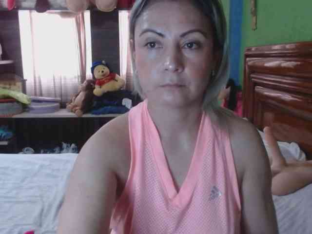 Charlizetheron1 webcam