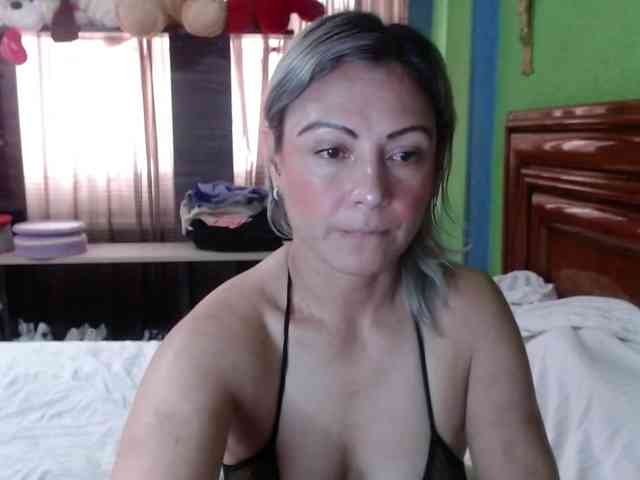 Charlizetheron1 webcam