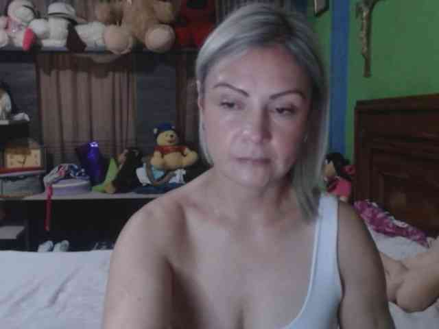 Charlizetheron1 webcam