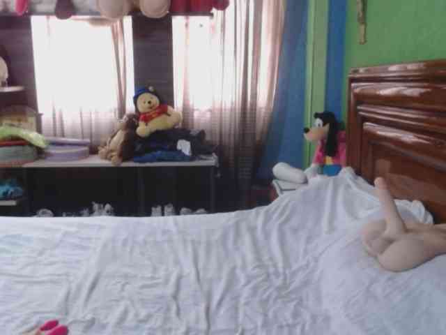 Charlizetheron1 webcam