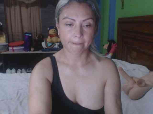 Charlizetheron1 webcam