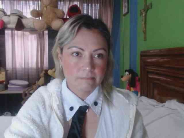 Charlizetheron1 webcam