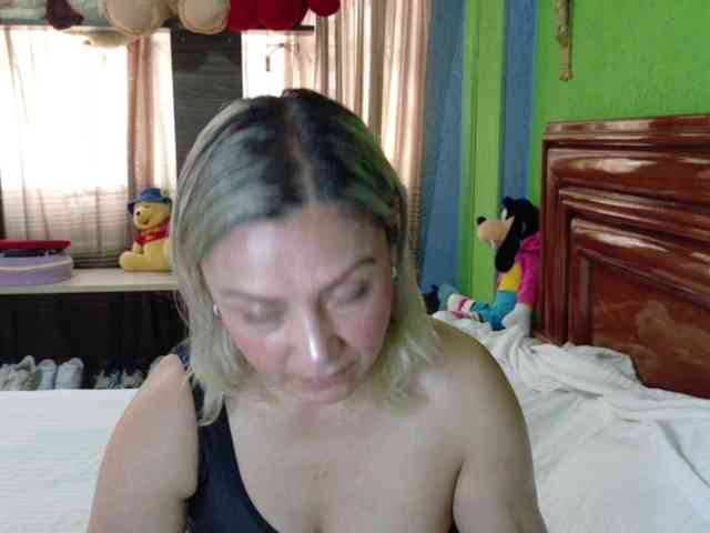 Charlizetheron1 webcam