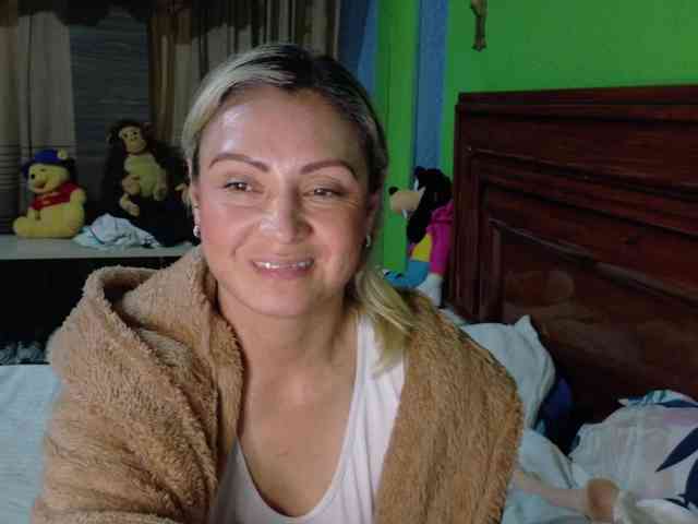 Charlizetheron1 webcam