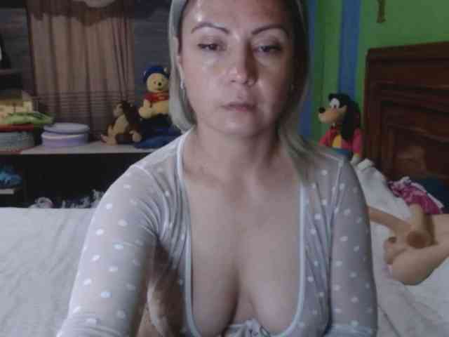 Charlizetheron1 webcam