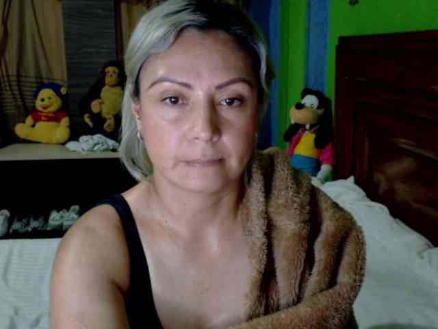 Charlizetheron1 webcam