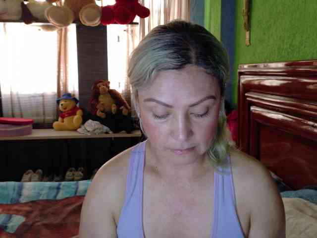 Charlizetheron1 webcam