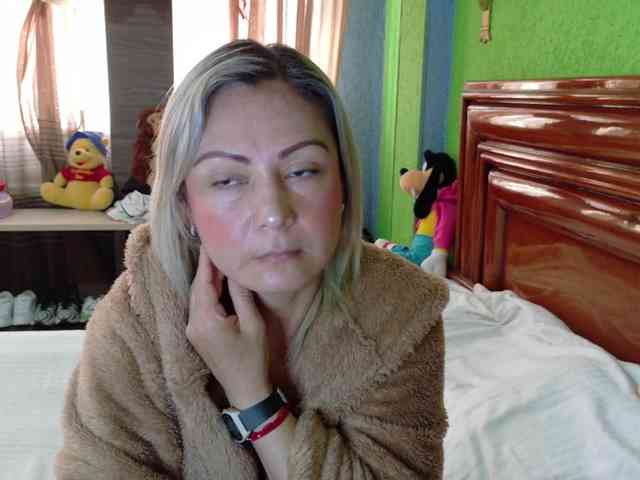 Charlizetheron1 webcam