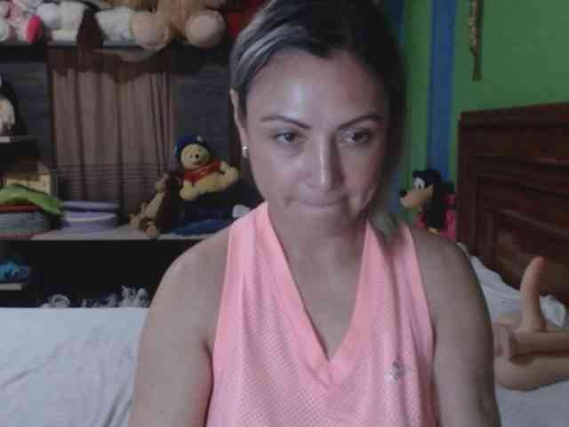 Charlizetheron1 webcam