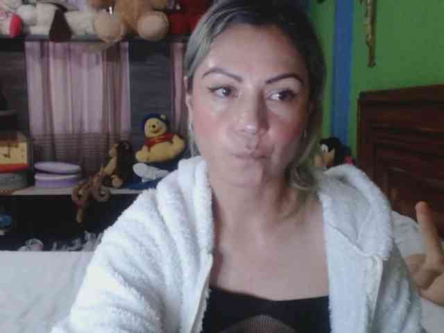 Charlizetheron1 webcam