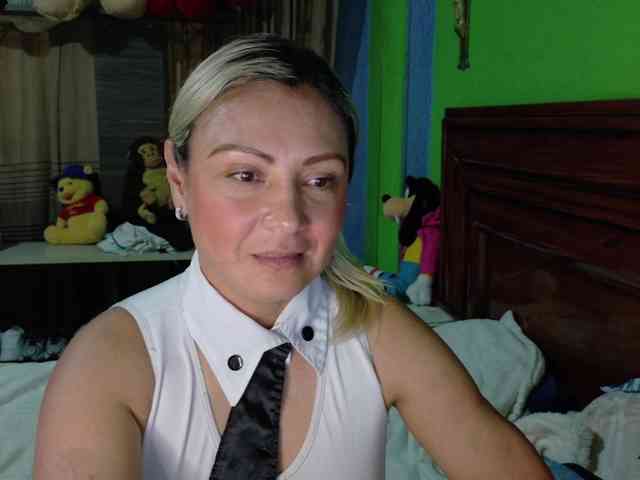 Charlizetheron1 webcam