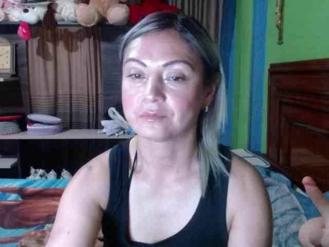 Charlizetheron1 webcam