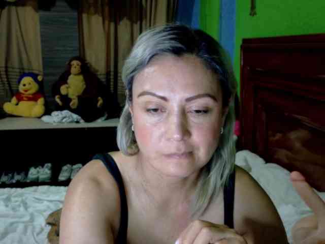 Charlizetheron1 webcam