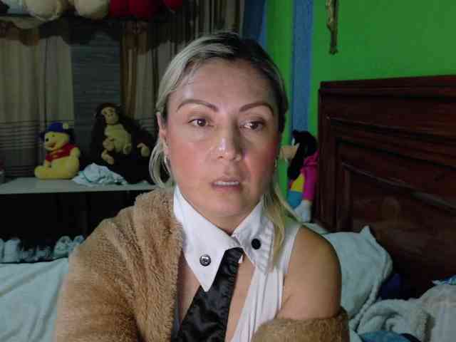 Charlizetheron1 webcam