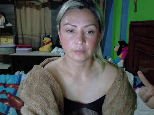 Charlizetheron1 webcam