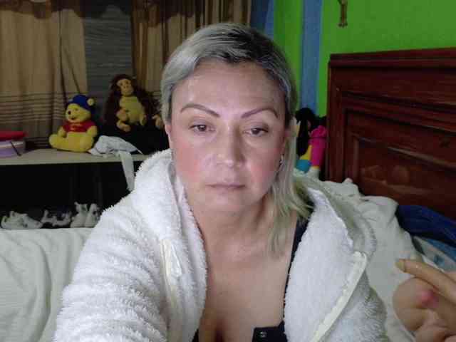 Charlizetheron1 webcam