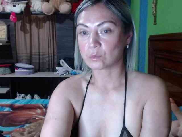 Charlizetheron1 webcam