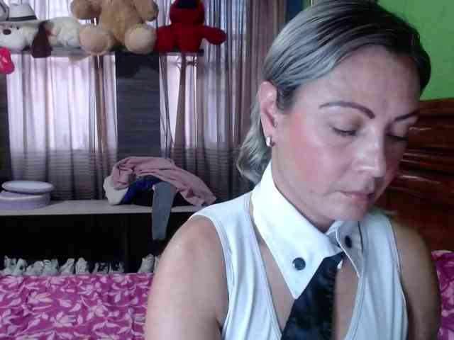Charlizetheron1 webcam