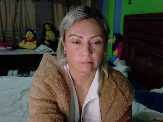 Charlizetheron1 webcam