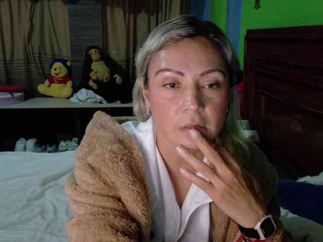 Charlizetheron1 webcam