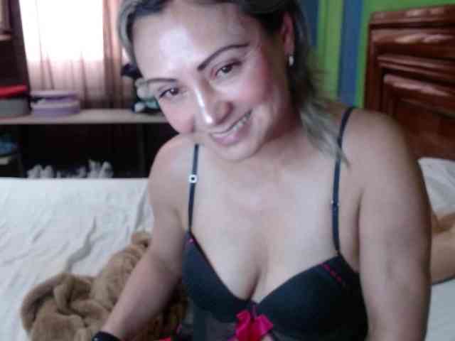 Charlizetheron1 webcam