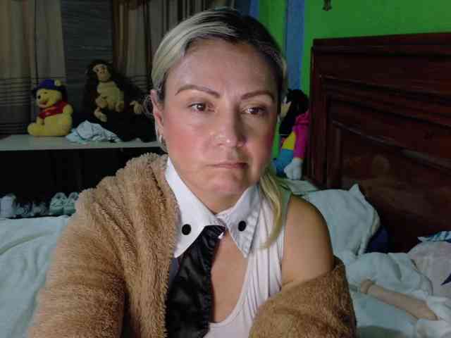 Charlizetheron1 webcam