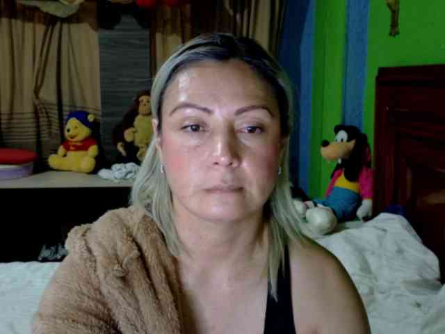 Charlizetheron1 Live Webcam on BongaCams