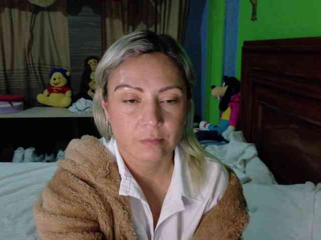 Charlizetheron1 webcam