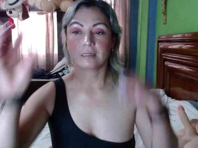 Charlizetheron1 webcam